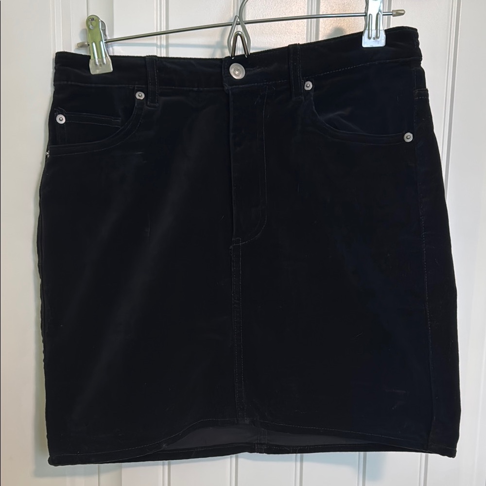 H&M Black Velvet Mini Pencil Skirt